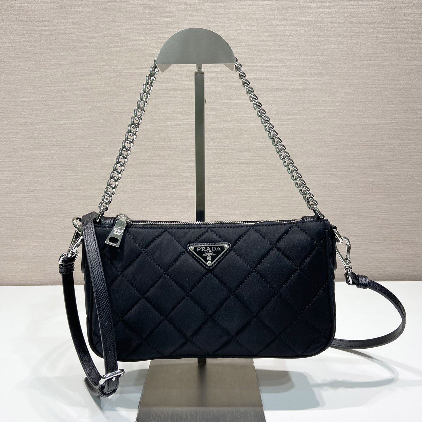 Pra*a top handle bags